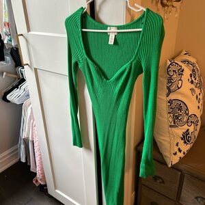 H&M long sleeve green sweater dress